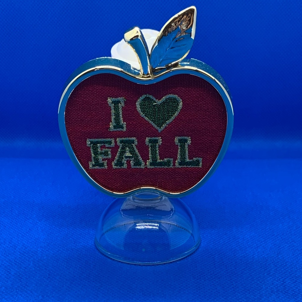 Bath & Body Works I Love Fall Apple Wallflower Plug-in